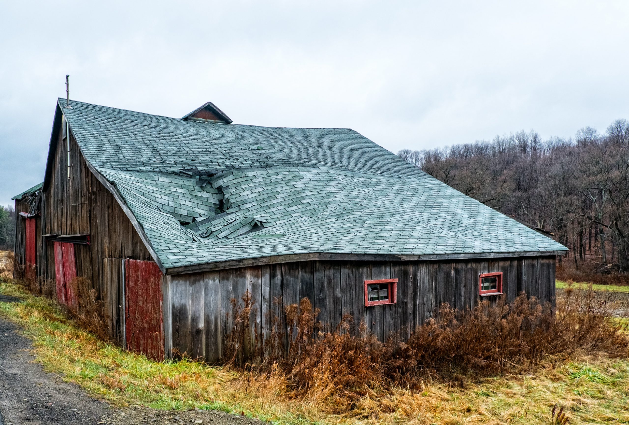 when to replace roof shingles in Ontario, Canada